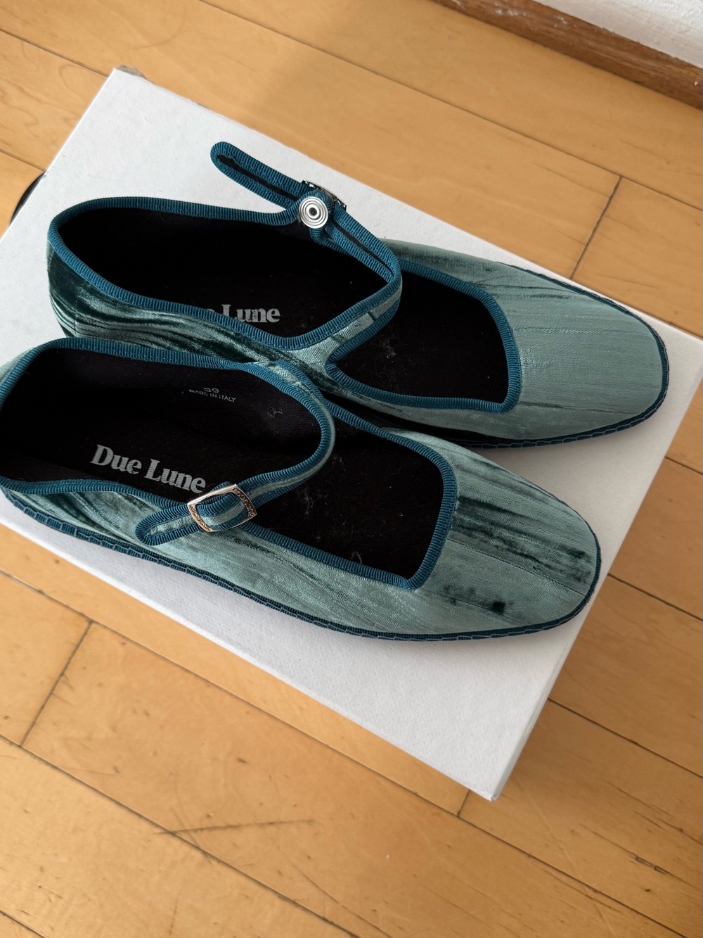 Due Lune Mary Jane Flats